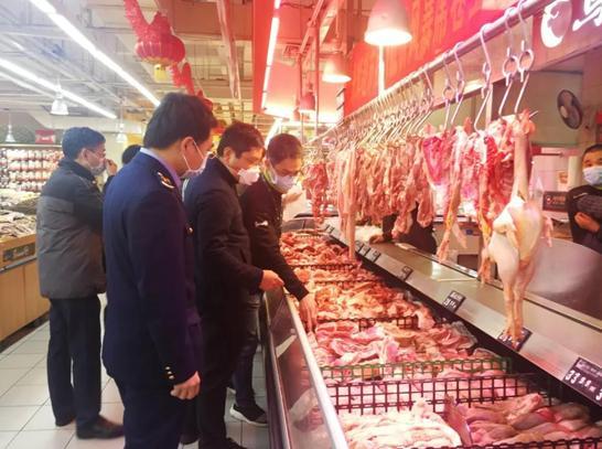 福建市場(chǎng)監(jiān)管疫情防控一線(xiàn)最新戰(zhàn)果 食用農(nóng)產(chǎn)品批發(fā)環(huán)節(jié)嚴(yán)守安全底線(xiàn)